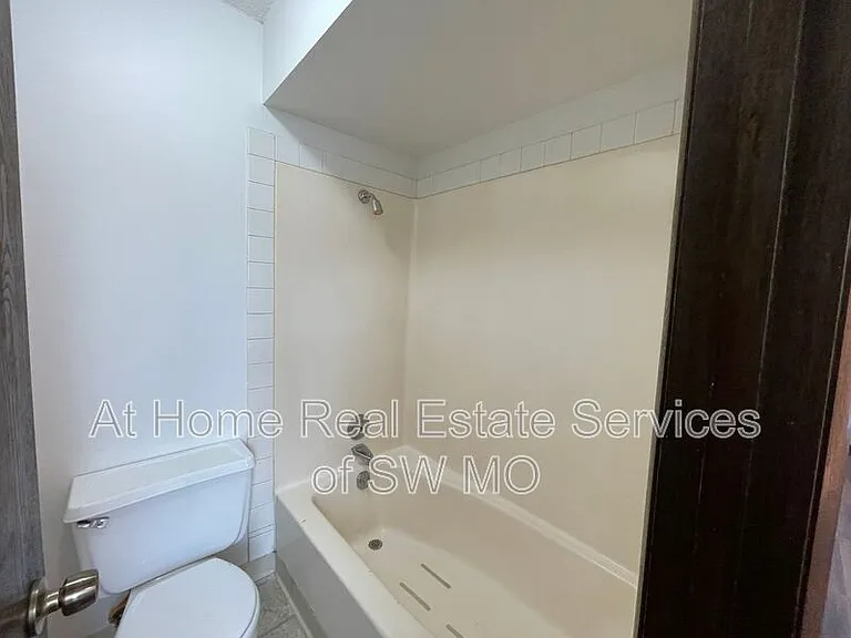 3356 E Whiteside St — Photo 10