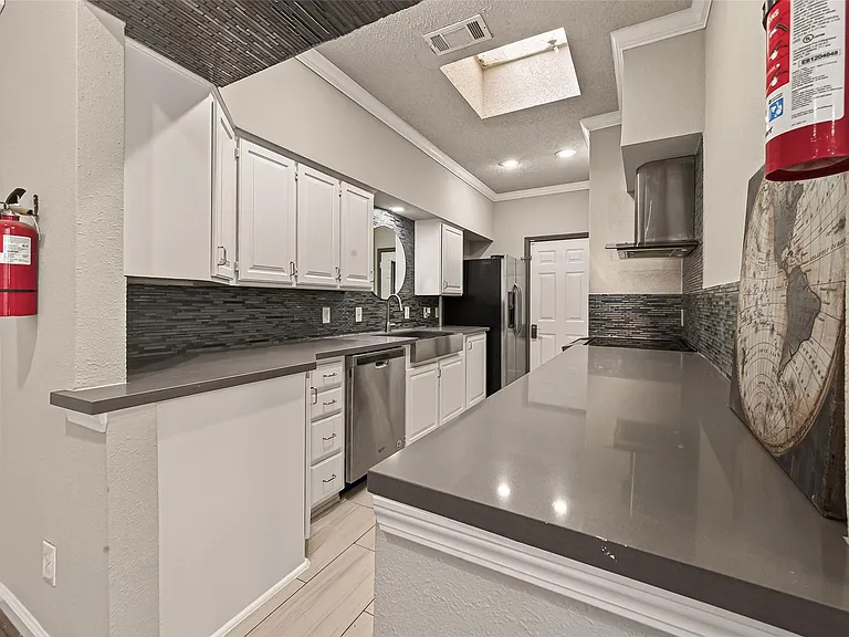 4024 Breakwood Dr — Photo 13