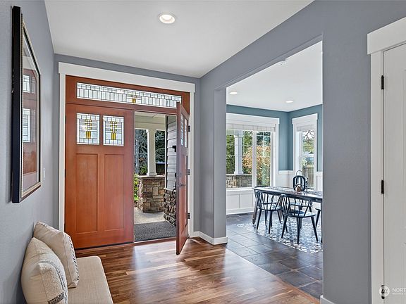3rd image of 14707 80th Street E