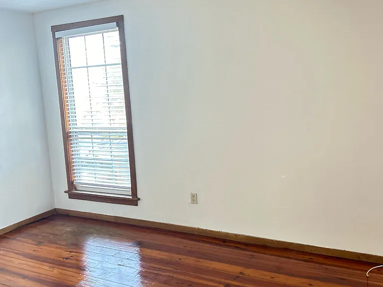 821 Lyndhurst St — Photo 18