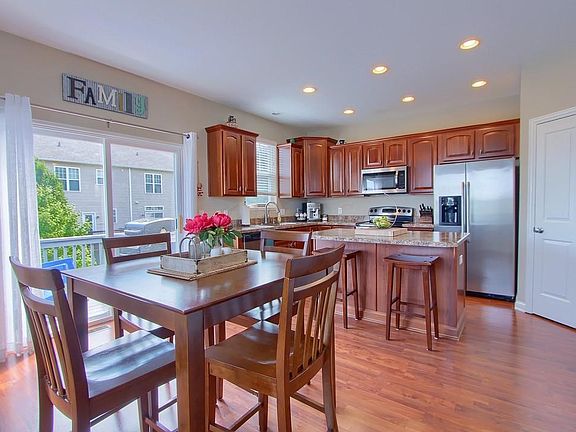 Eat In Kitchen