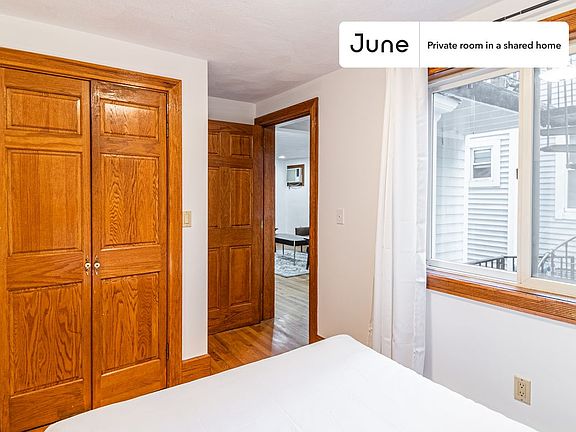 3rd image of 166 Auburn St #C