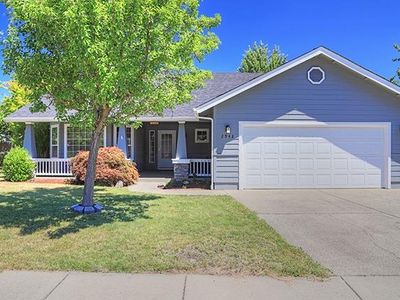 2948 Golden Aspen Dr, Grants Pass, OR, 97527