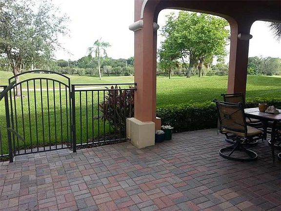 2nd image of 2793 Kinsington Cir