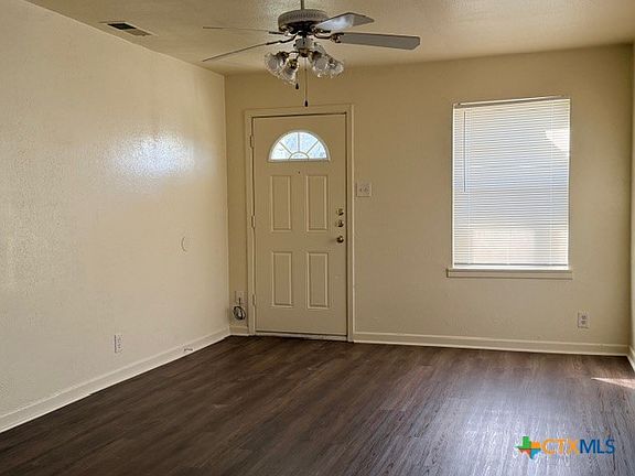 3rd image of 812 S 2nd St