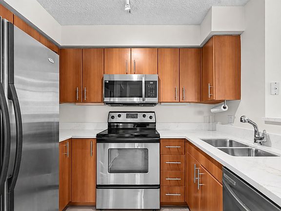 5th image of 1125 Crystal Way APT J