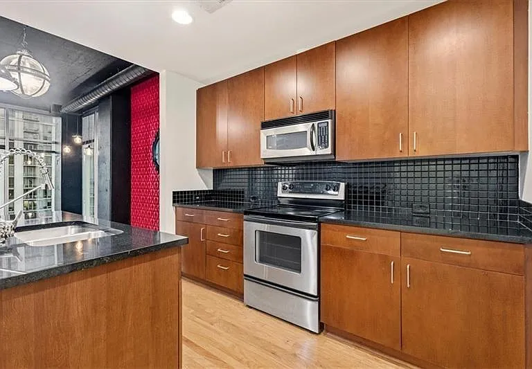 250 Pharr Rd #1507 — Photo 4