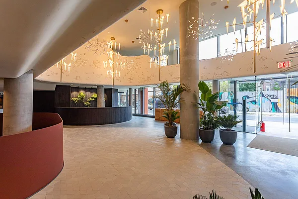 Rented by EXR | media 25