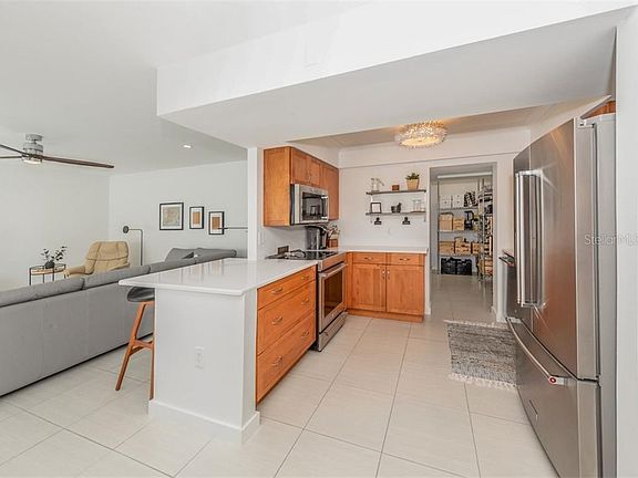 4th image of 1585 Tarpon Center Dr APT 26