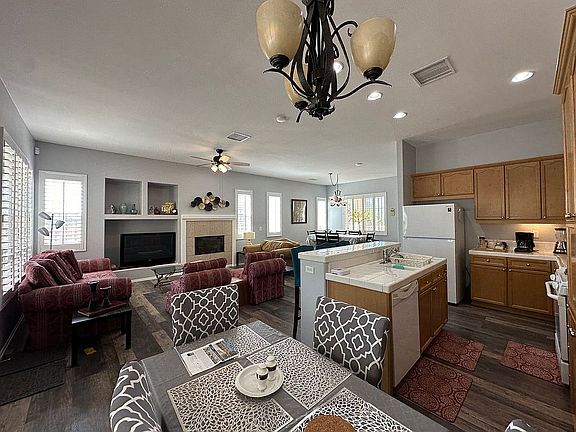 5th image of 11350 Pomelo Dr