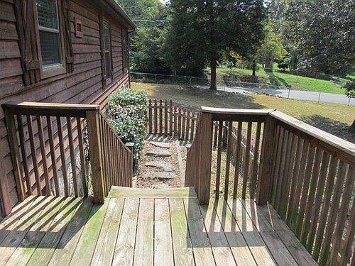 4th image of 86 Midway Ave