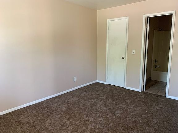 4th image of 4523 Foster Ave SW APT D10