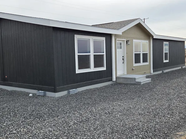 684 N Clark Heights Rd, Yakima, WA 98901