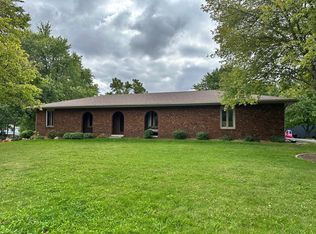 19437 Trade Wind Dr, Bloomington, IL 61705