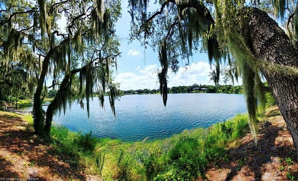1st image of 737 Lake Blue Dr