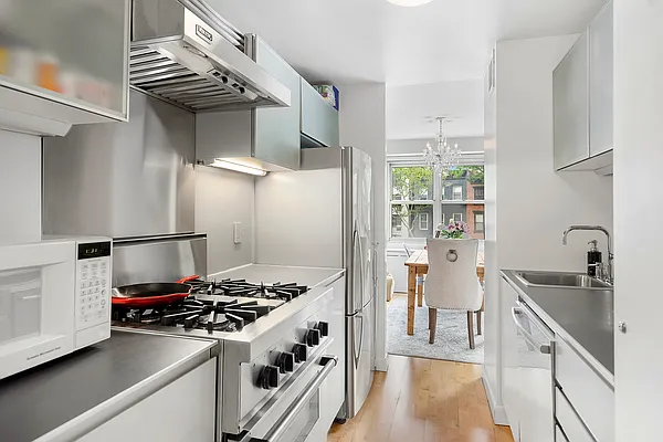 Sold by Compass | media 4