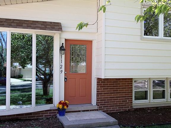 2nd image of 1129 Seymour Ave