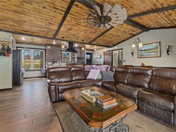 13878 Greasy Valley Rd, Prairie Grove, AR 72753