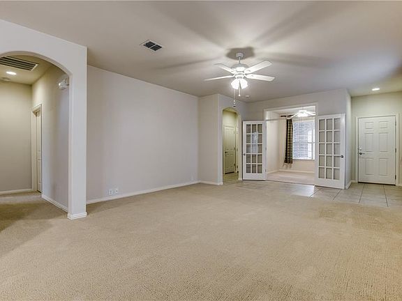 4th image of 888 Bay Harbor Ln