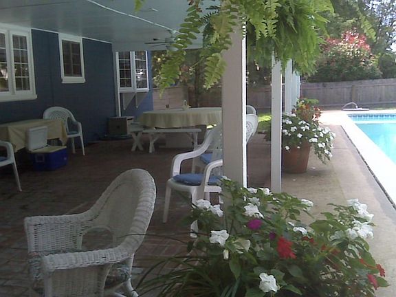 Plenty of entertaining room