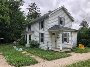 210 N 7th St, Niles, MI 49120