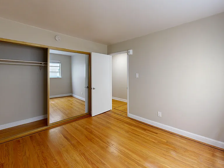 600 Oak Street — Photo 12