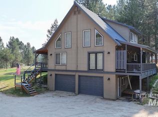 1907 Gold Dust Rd, Cascade, ID 83611