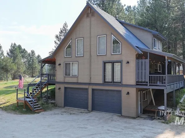 1907 Gold Dust Rd, Cascade, ID 83611