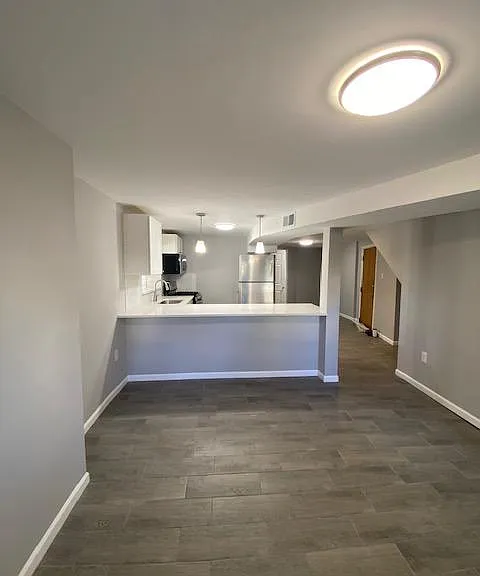 2541 N Ridgeway Ave #G — Photo 5