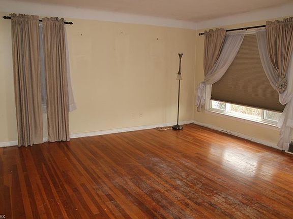 4th image of 13309 Oakview Blvd