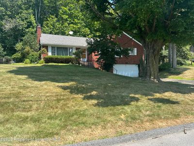 100 Gentilly Dr, Clarks Summit, PA, 18411