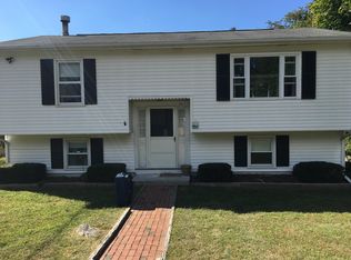 391 Sampan Ave, Jamestown, RI 02835