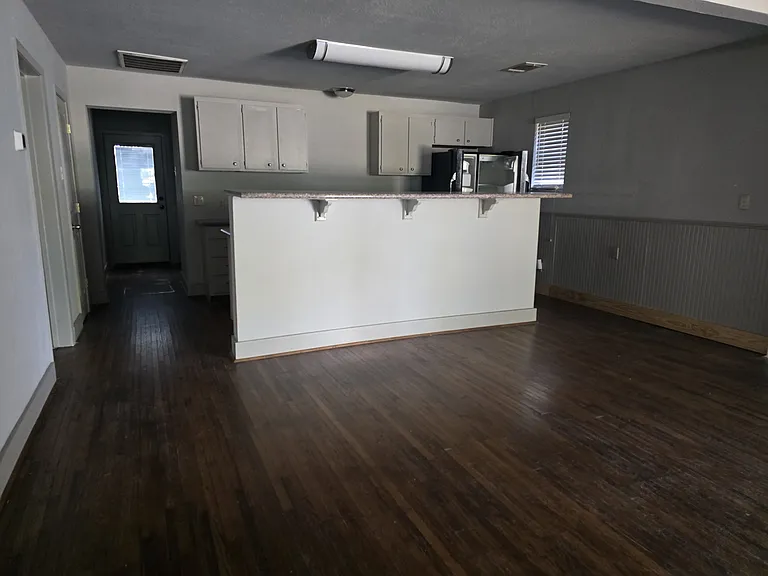 1009 N Preston St — Photo 11