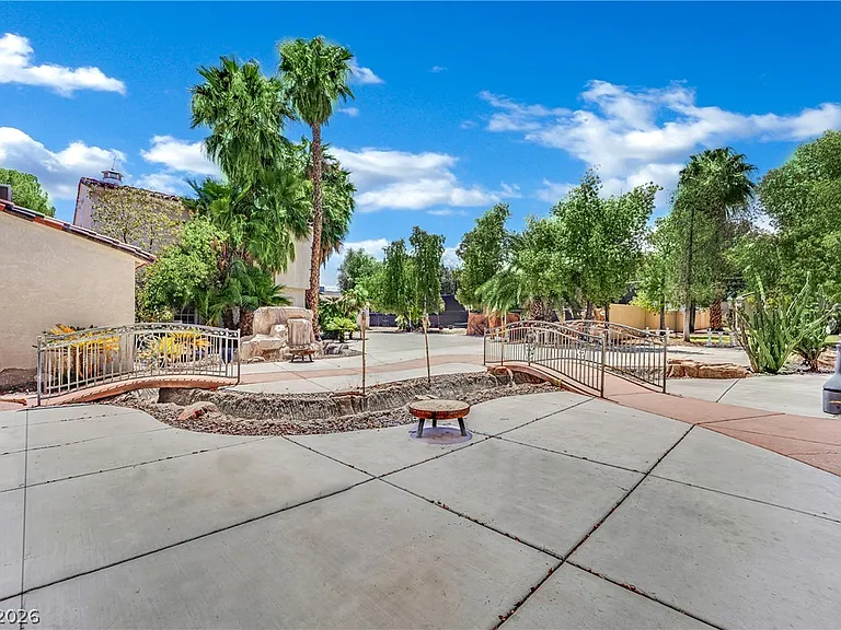 1250 Shadow Ln — Photo 47