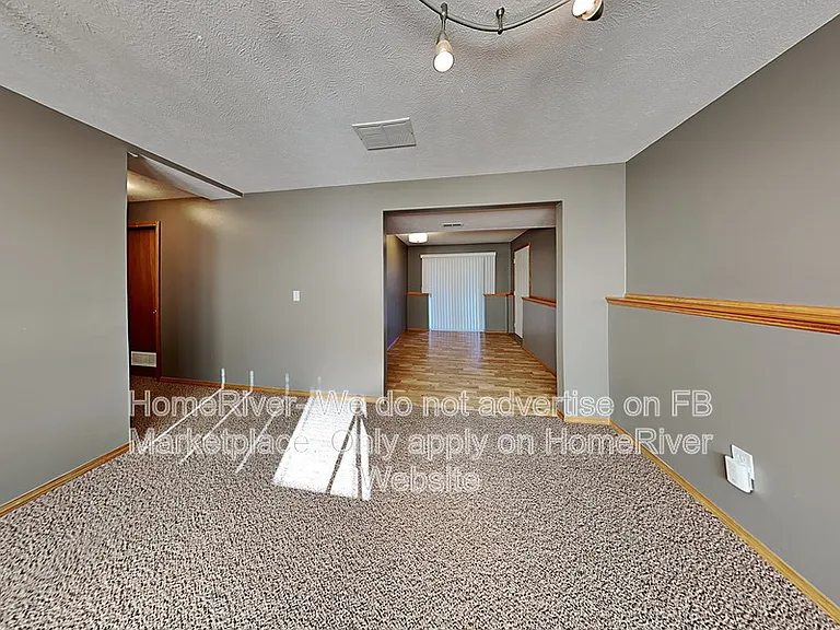 1811 E 8th Ave — Photo 4