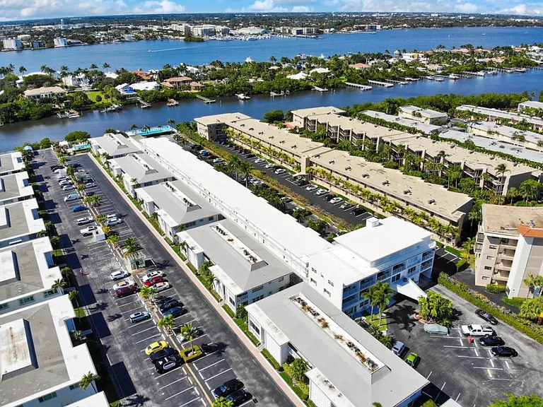 4201 S Ocean Blvd #J2 — Photo 6