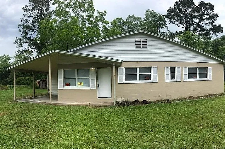 4160 Gloria Ave — Photo 1