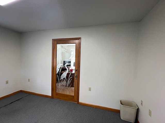 Building Photo 4