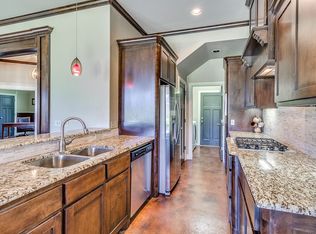 16209 James Thomas Ct, Edmond, OK 73013