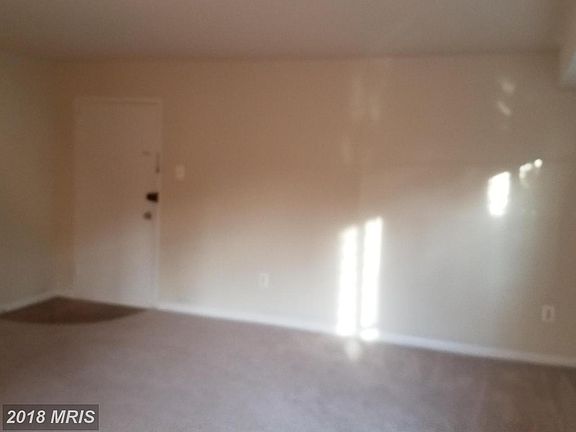 5th image of 320 E Nelson Ave