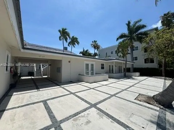 2724 NE 15th St APT 4, Fort Lauderdale, FL 33304