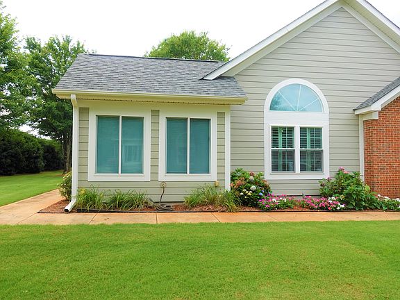 3rd image of 303 Heritage Club Dr #1