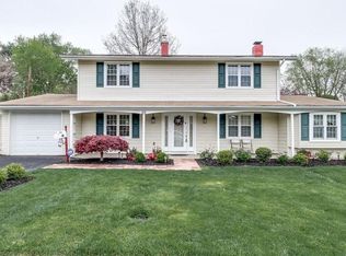 69 Tweed Rd, Levittown, PA 19056