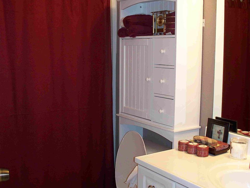 bathroom 1 of 3