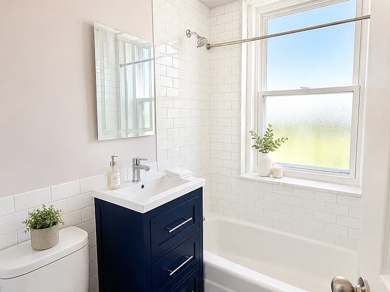 108 Myrtle St #18R — Photo 2