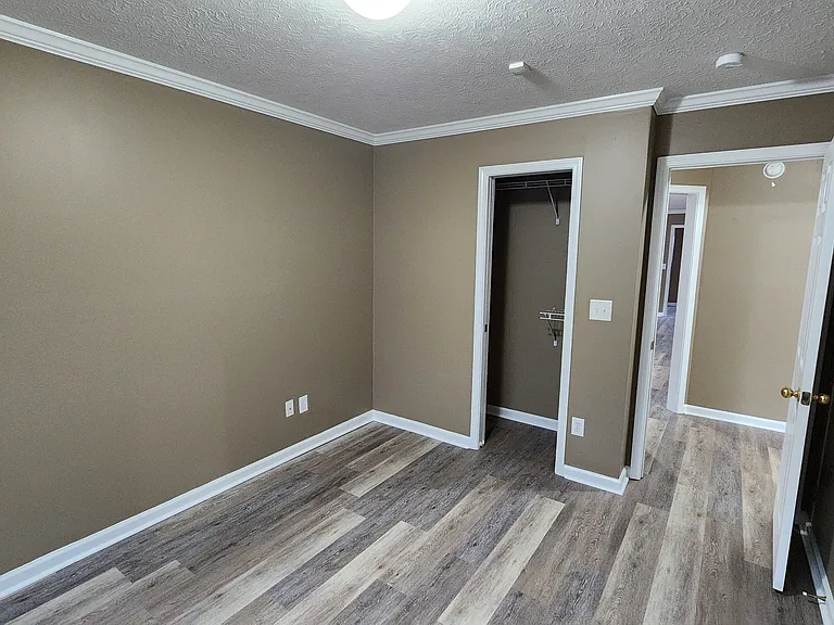 1229 Westfield Ln — Photo 24