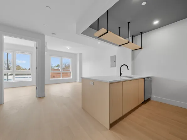 77-63 Vleigh Place image 1 of 16