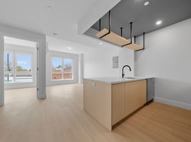 77-63 Vleigh Pl
