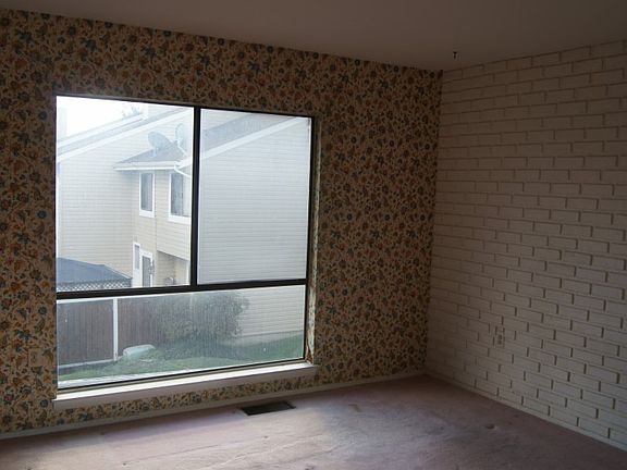 4th image of 5778 Village Green Dr