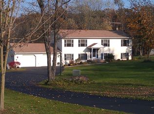 1055 Kunkles Mill Rd, Lewisberry, PA 17339